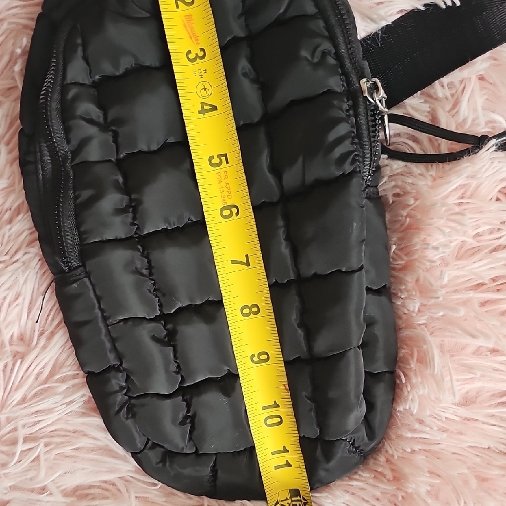 Quilted Black Crossbody Sling Bag - Picture 3 of 6